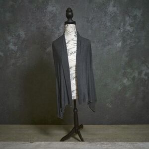Elegant Gray Women's Cardigan‎